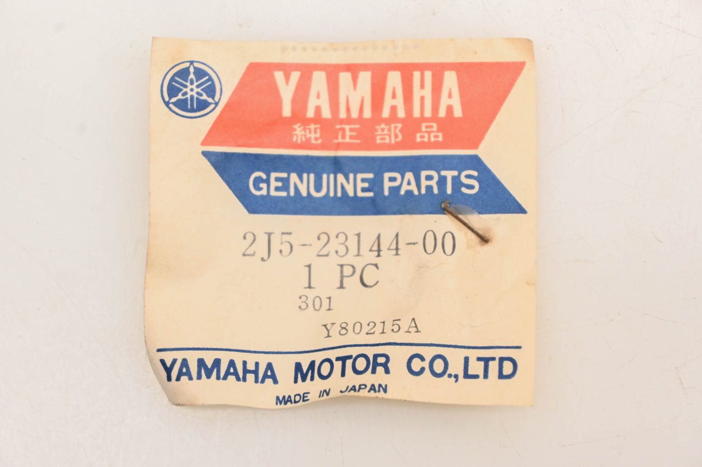 New OEM Yamaha 2J5-23144-00-00 Fork Dust Seal NOS
