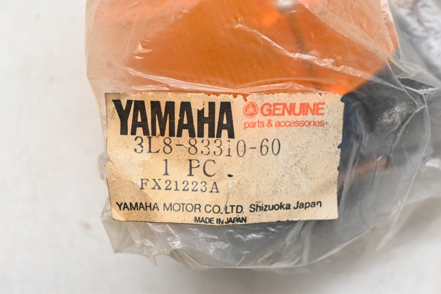 New OEM Yamaha 3L8-83310-60-00 Front Turn Signal Assembly NOS