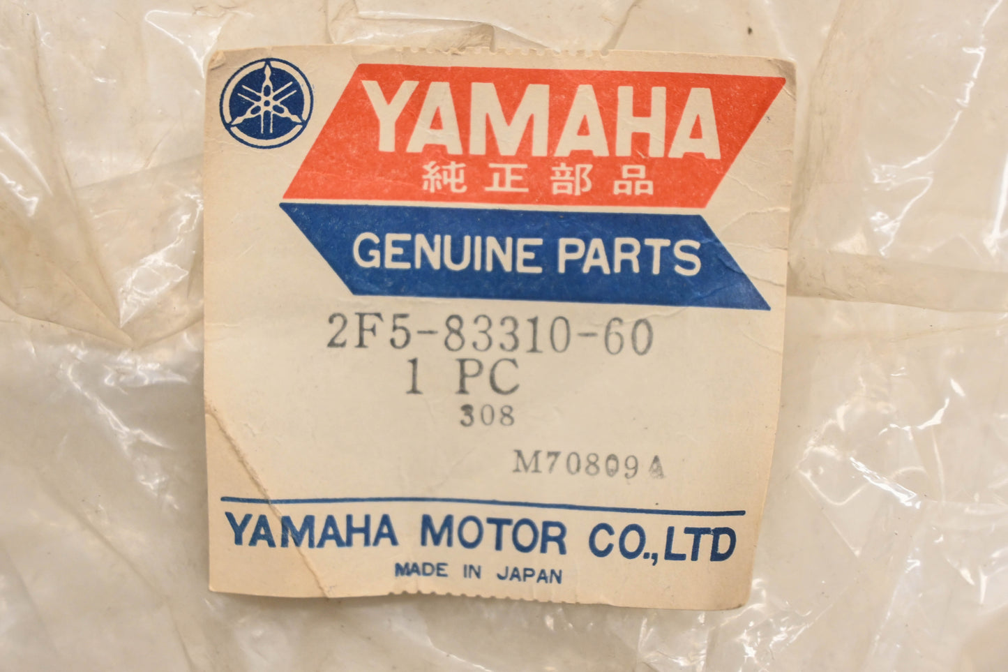 New OEM Yamaha 2F5-83310-60-00 Front Turn Signal Assembly NOS