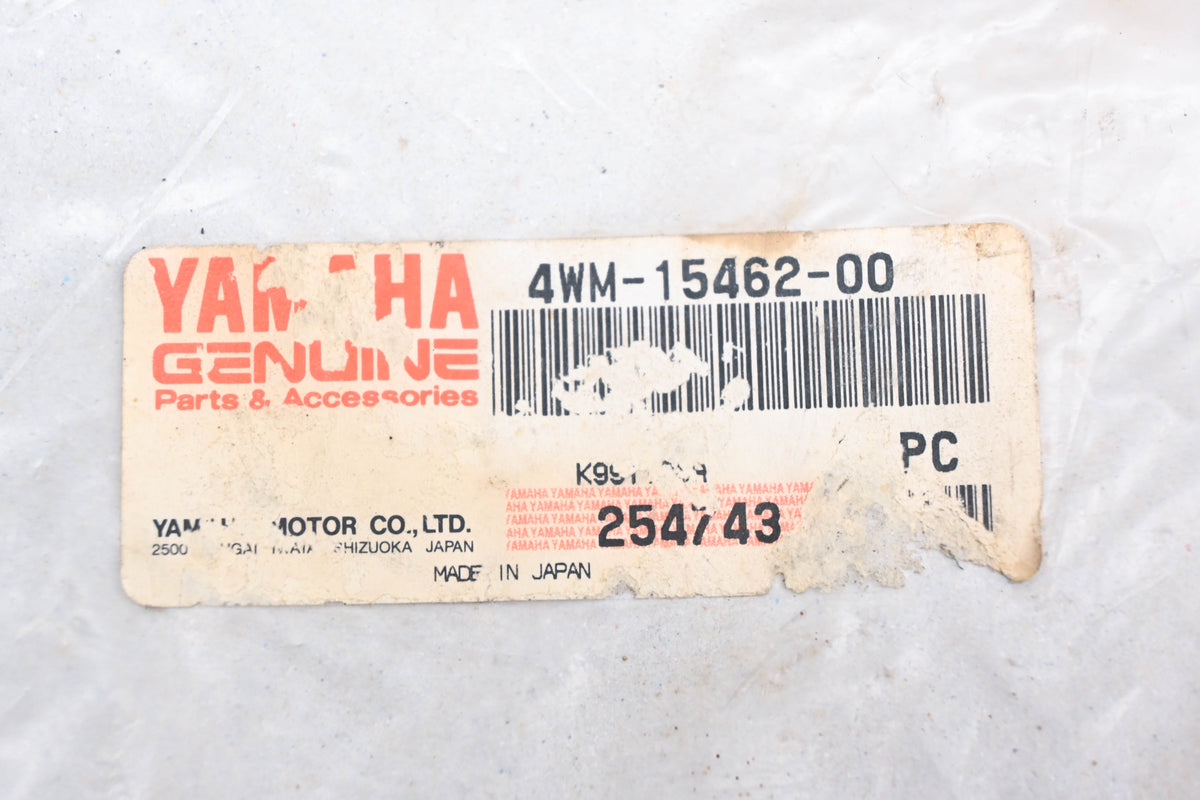 New OEM Yamaha 4WM-15462-00-00 Crankcase Cover Gasket NOS