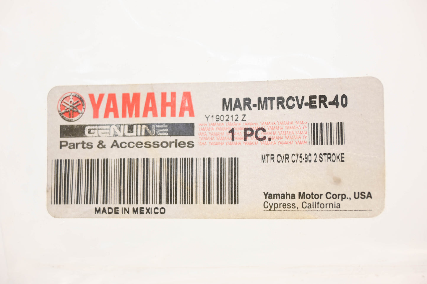 New OEM Yamaha MAR-MTRCV-ER-40 Outboard Motor Cover NOS
