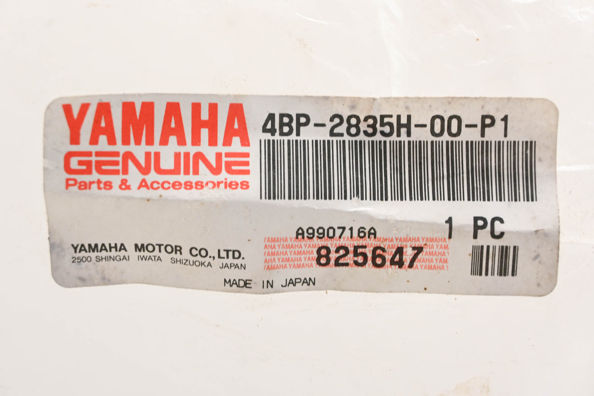 New OEM Yamaha 4BP-2835H-00-P1 Front Upper Body Panel NOS