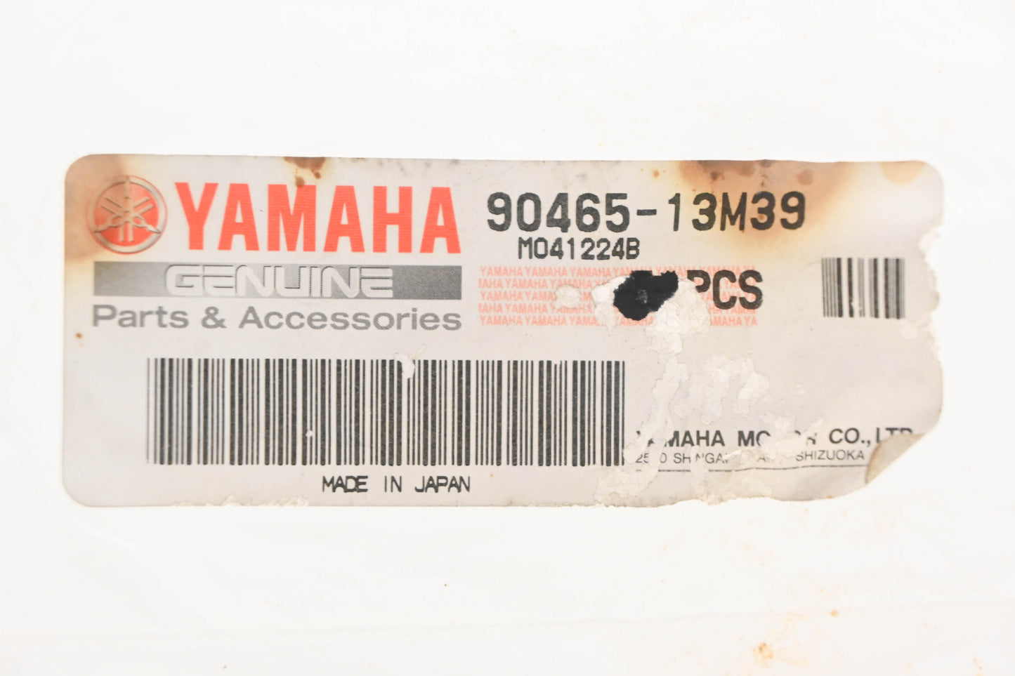 New OEM Yamaha 90465-13M39-00 Clamp NOS