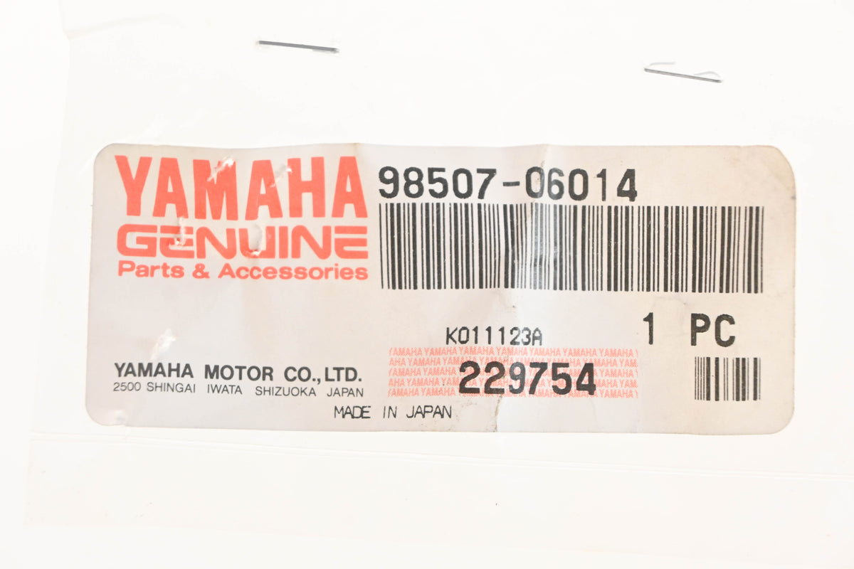 New OEM Yamaha 98507-06014-00 Pan Head Screw NOS