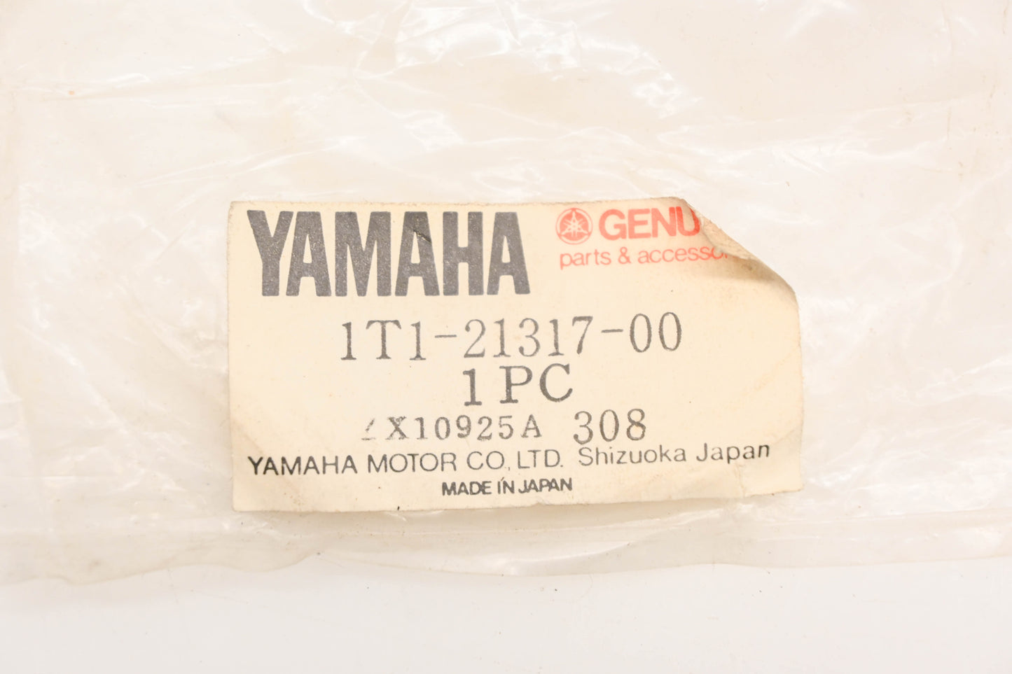 New OEM Yamaha 1T1-21317-00-00 Engine Mount Bracket NOS