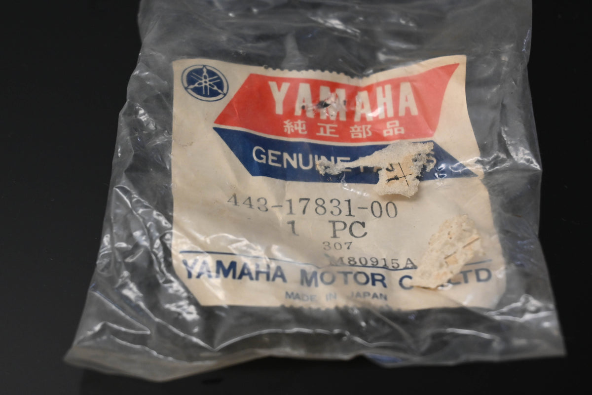 New OEM Yamaha 443-17831-00-00 Tachometer Gear NOS