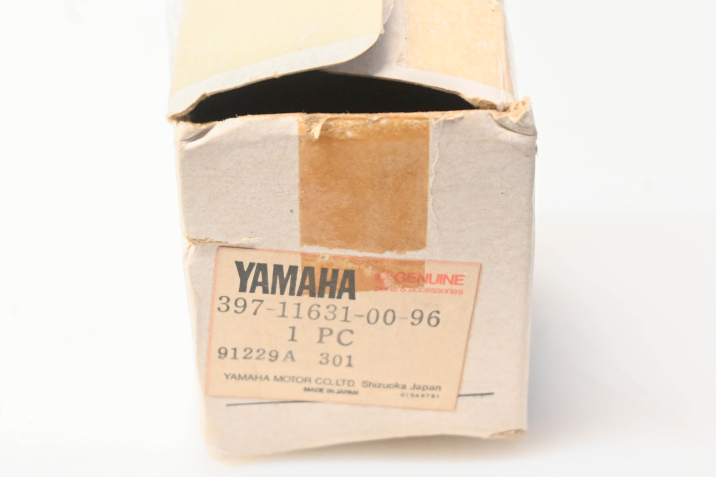 New OEM Yamaha 397-11631-00-96 Piston STD NOS