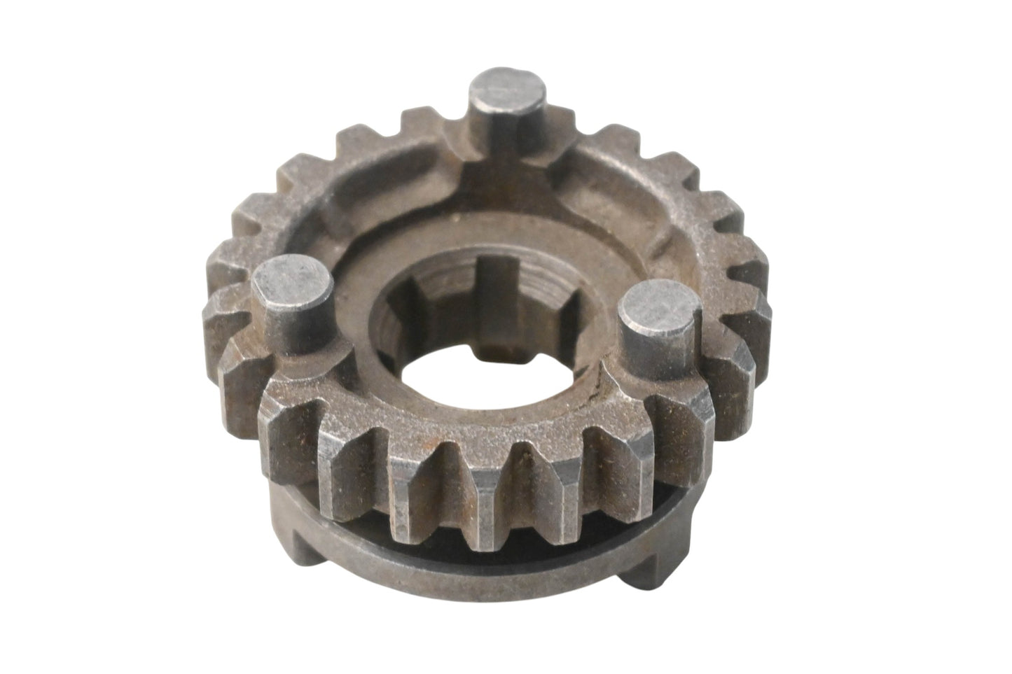 New OEM Yamaha 353-17131-01-00 3rd Pinion Gear NOS