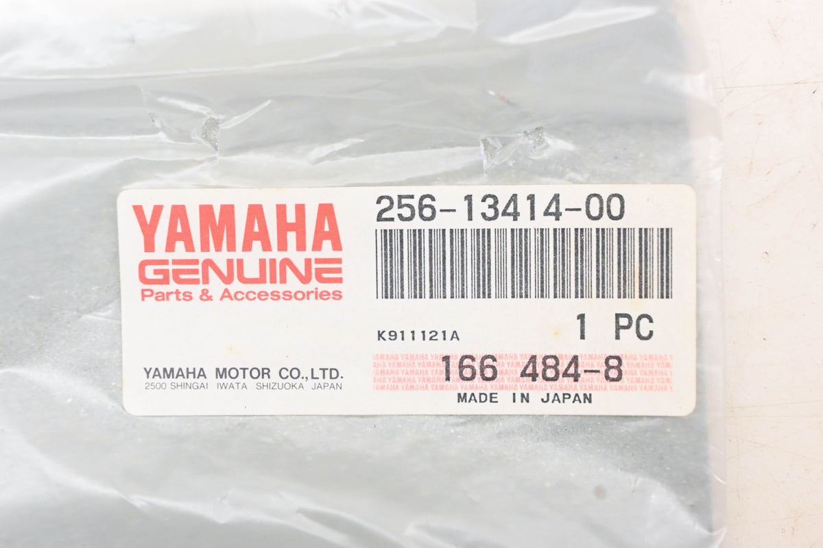New OEM Yamaha 256-13414-00-00 Oil Strainer Cover Gasket NOS