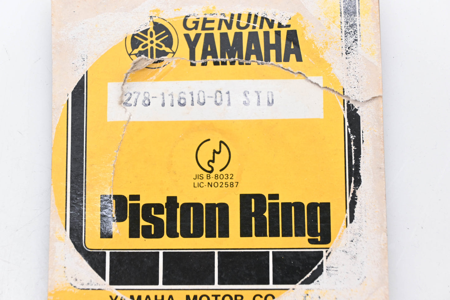 New OEM Yamaha 278-11610-01-00 Piston Ring Kit NOS