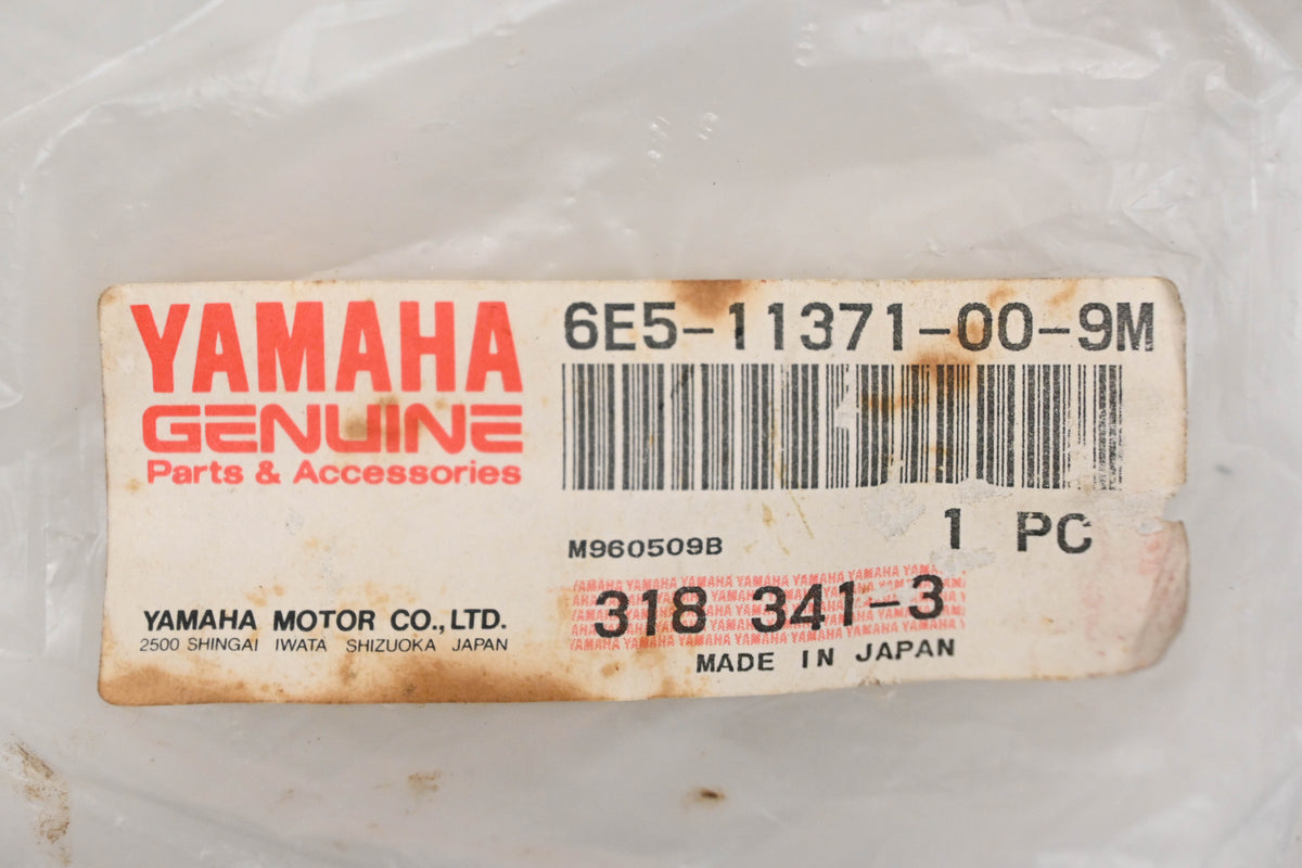 New OEM Yamaha 6E5-11371-00-9M Outboard Crankcase Cover NOS