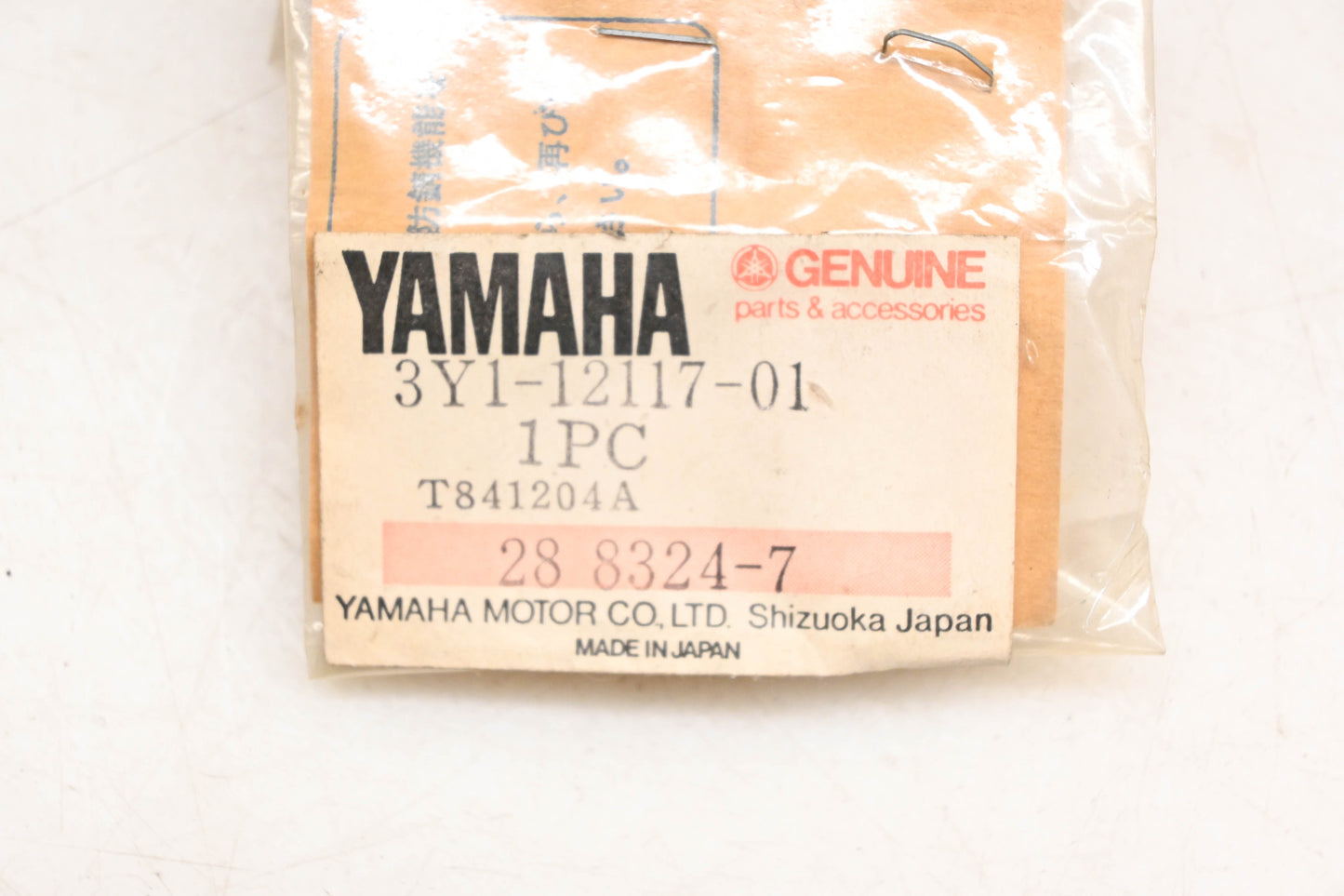 New OEM Yamaha 3Y1-12117-01-00 Valve Spring Retainer NOS