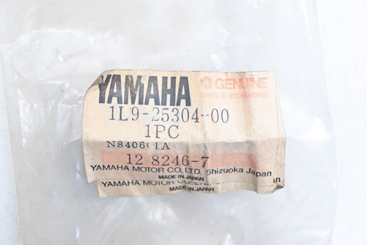 New OEM Yamaha 1L9-25304-00-00 Spokes & Nipples NOS