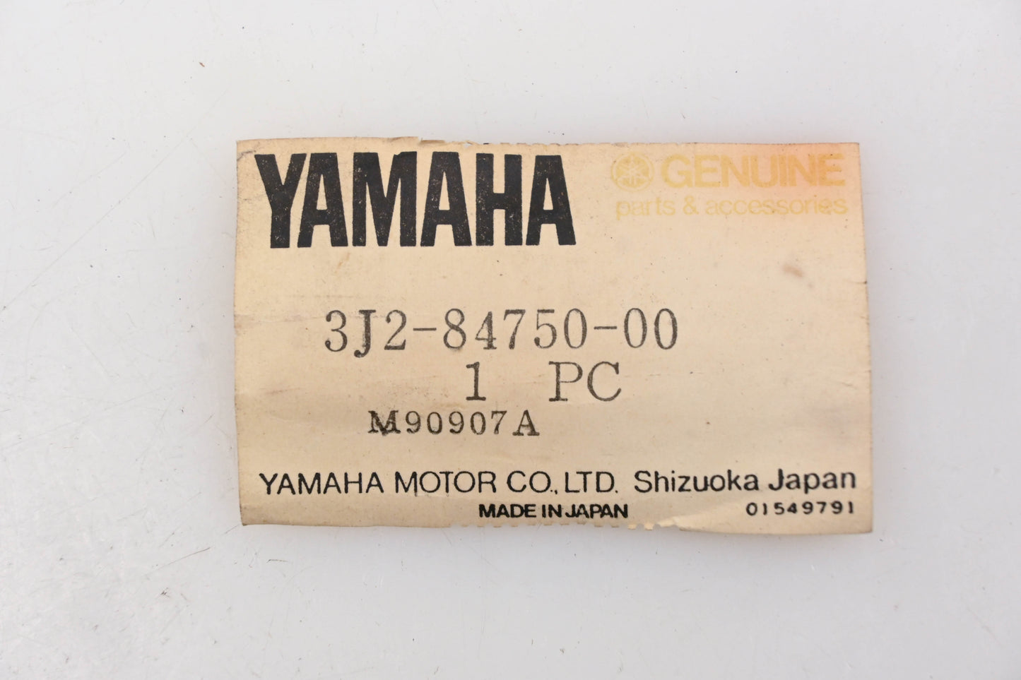 New OEM Yamaha 3J2-84750-00-00 Number Plate Stopper NOS