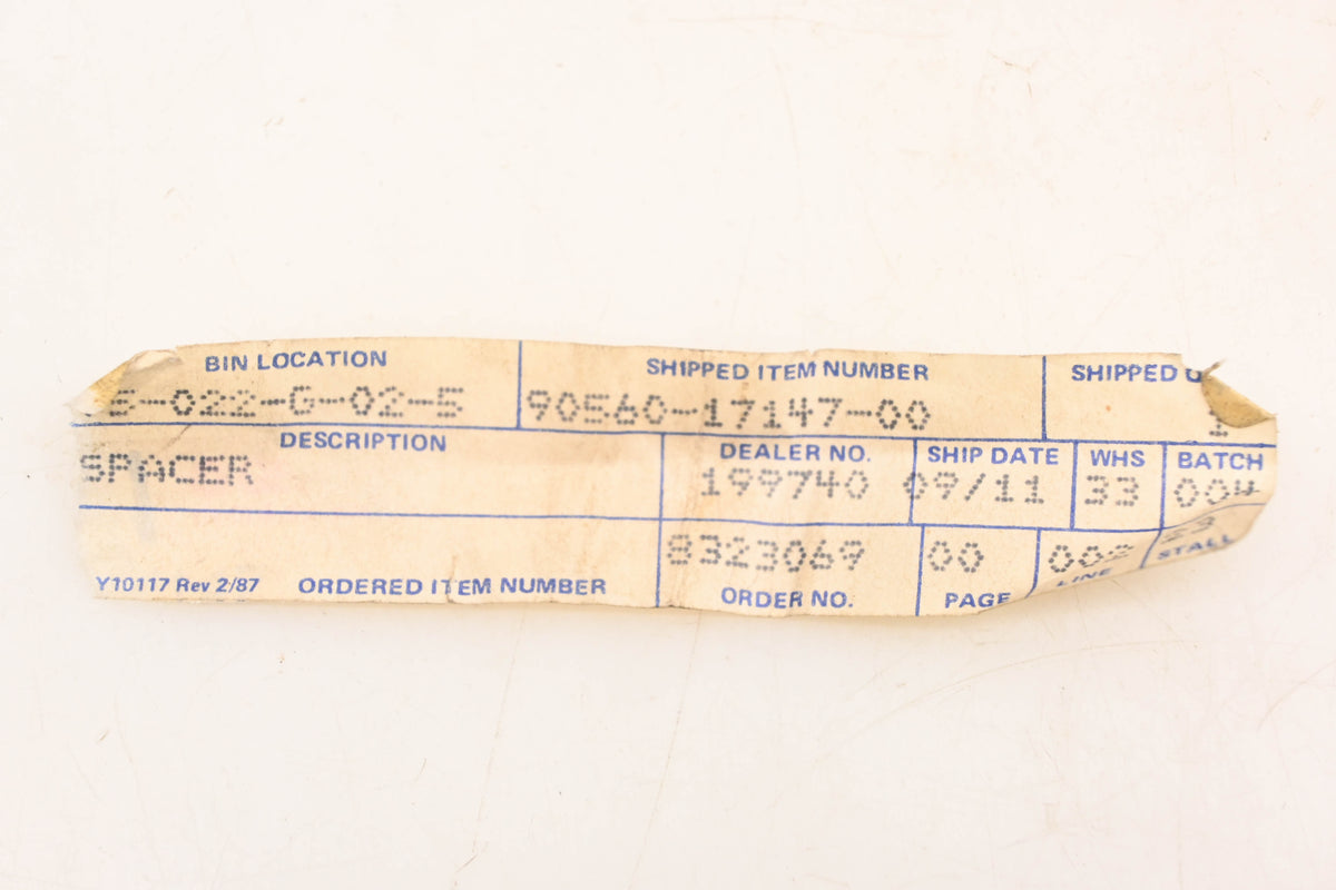 New OEM Yamaha 90560-17147-00 Spacer NOS