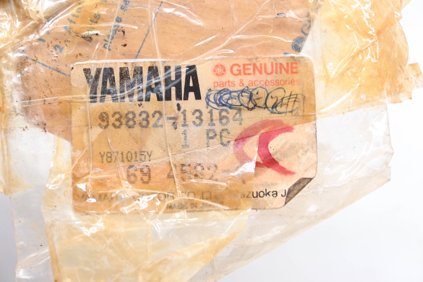 New OEM Yamaha 93832-13164-00 Sprocket 13T NOS