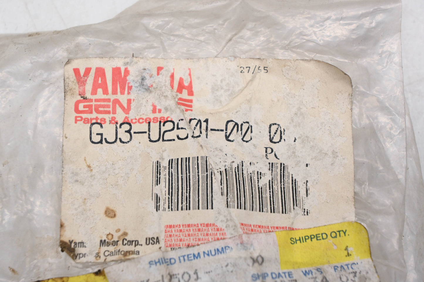 New OEM Yamaha GJ3-U2501-00-00 Wave Venture 700 Blue Bow Gunwale Bumper NOS