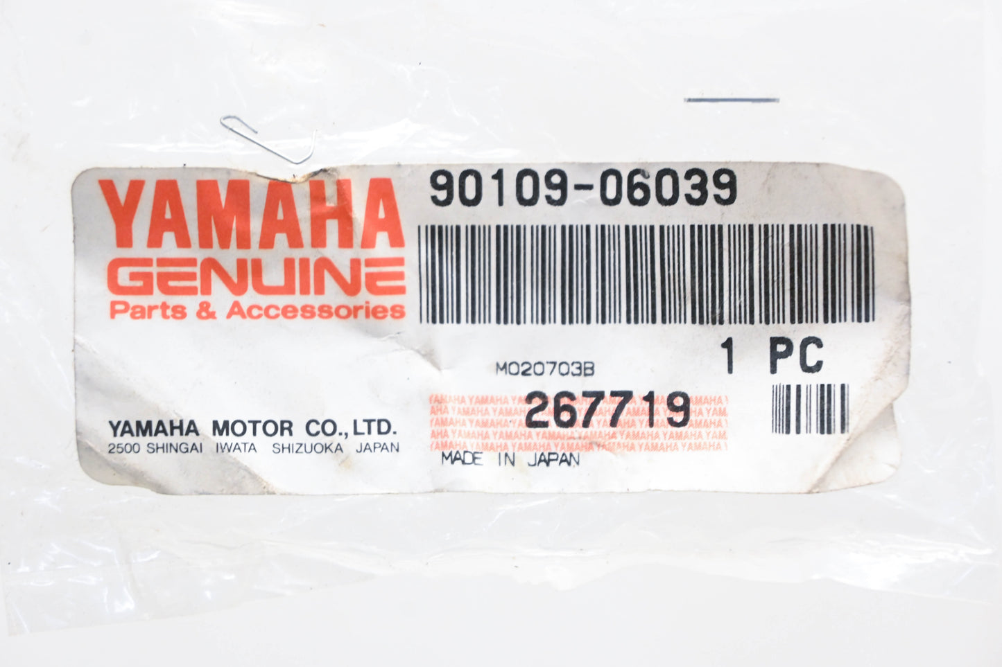 New OEM Yamaha 90109-06039-00 Bolt NOS
