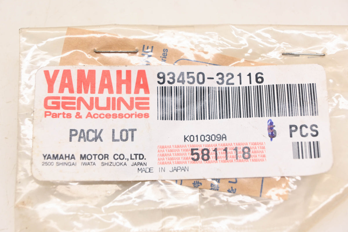 New OEM Yamaha 93450-32116-00 Circlip NOS
