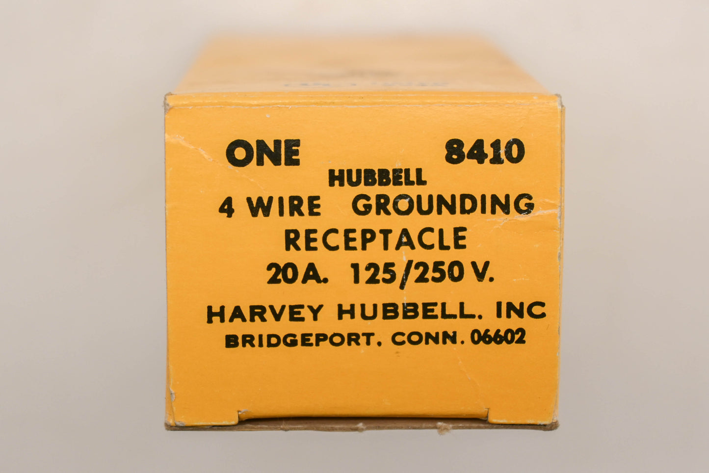 Hubbell 8410 4 Wire Grounding Receptacle Kit NOS