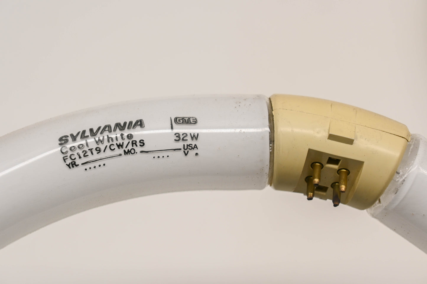 Sylvania FC12T9/CW/RS 32W Cool White Circline Bulbs Qty 4 NOS