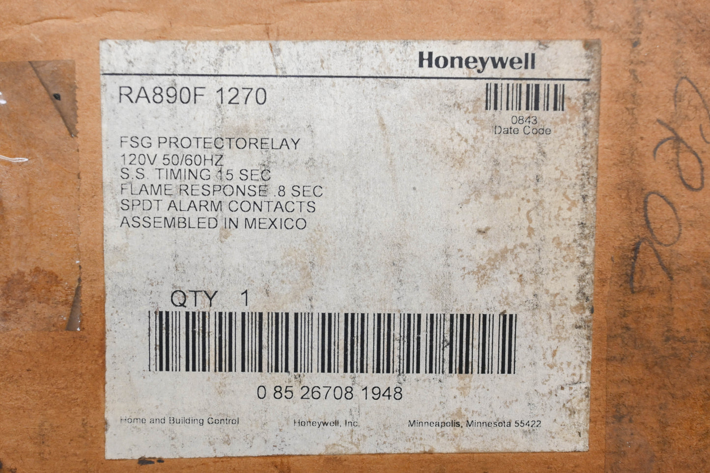 Honeywell RA890F 1270 Protectorelay Burner Flame Control Assembly