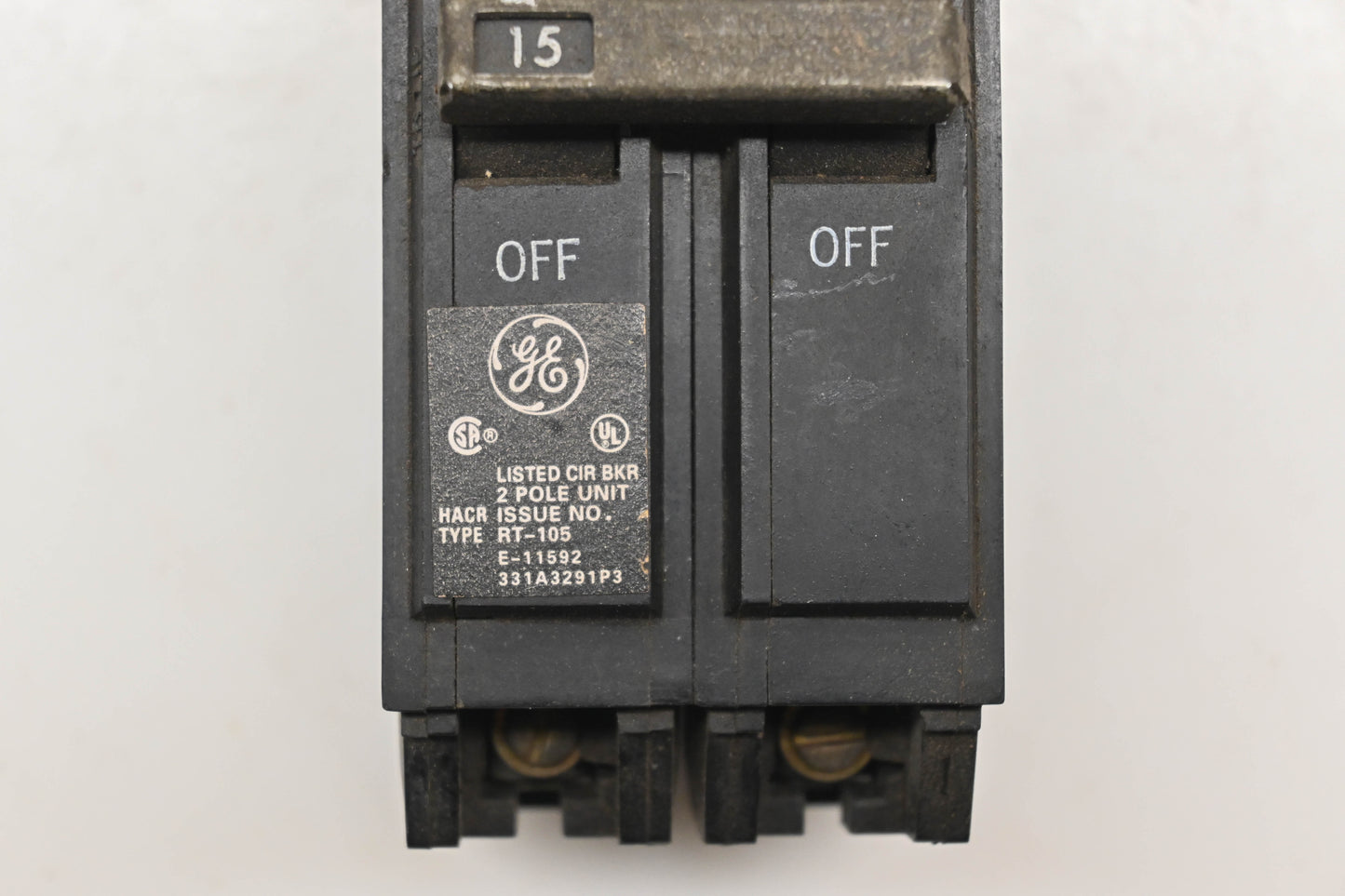 GE RT-105, E-11592, 331A3291P3 15A-120/240V 2-Pole Circuit Breaker