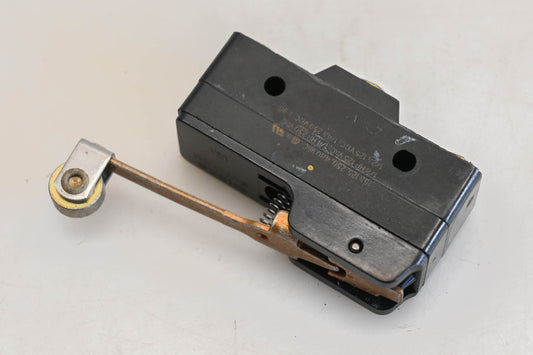 Micro Switch BZ-2RW82-A2 15A-125/250/480V Switch