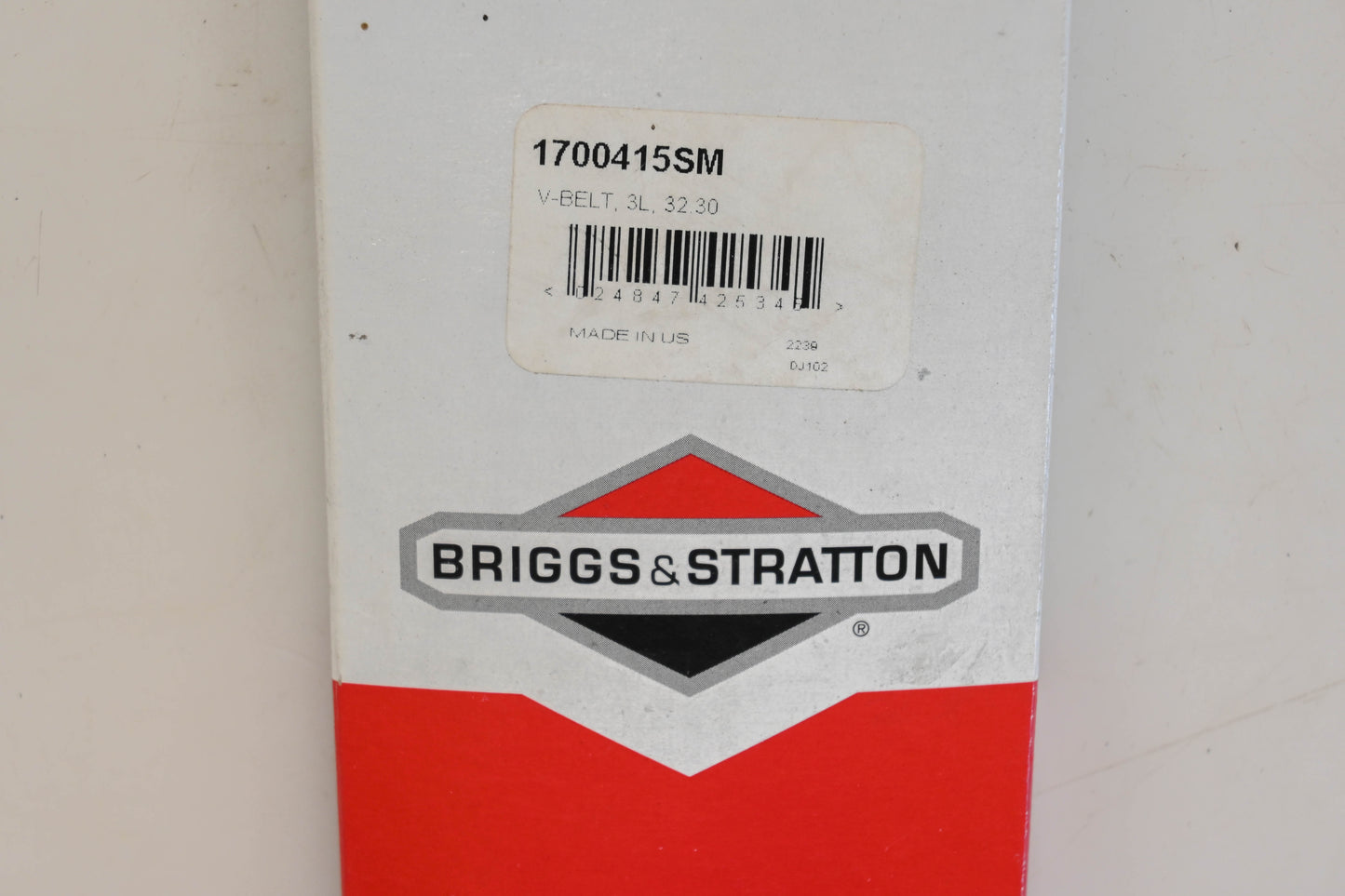 New OEM Briggs & Stratton 1700415SM, 1700415 3/8" x 32" V-Belt NOS