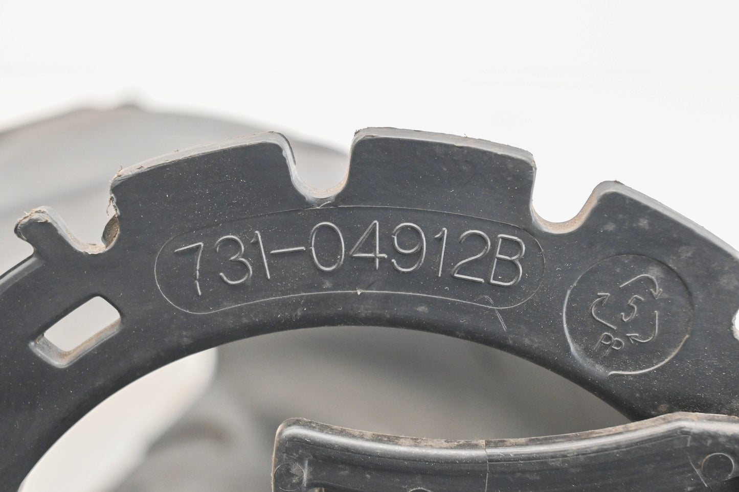 MTD 731-04912B, 631-04131B Snowblower Chute NOS