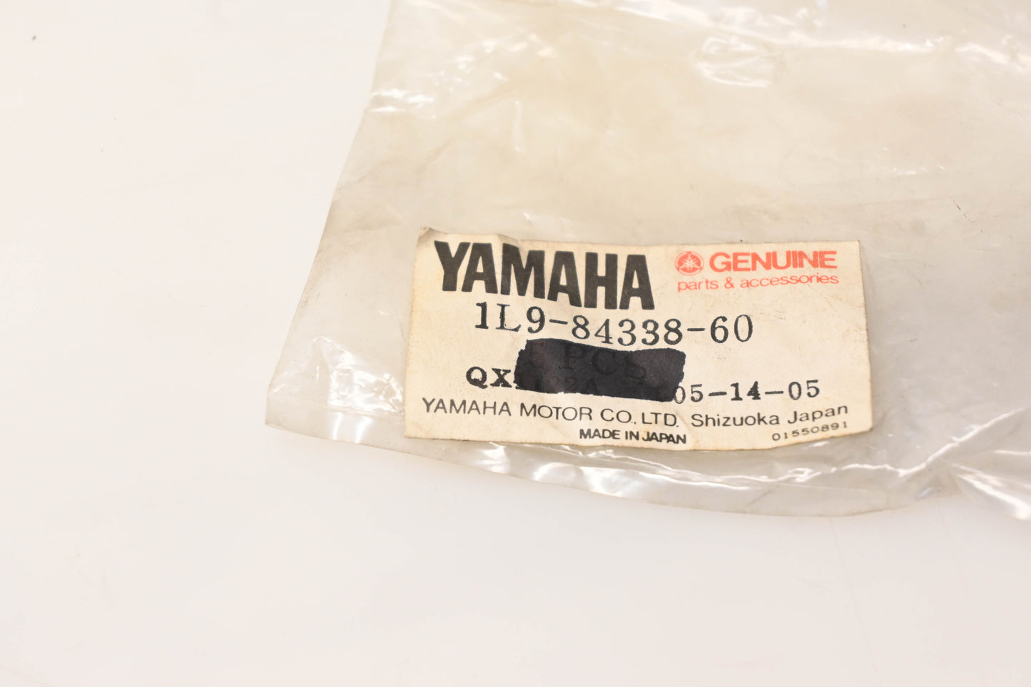 Yamaha 1L9-84338-60-00 Head Light Collar NOS