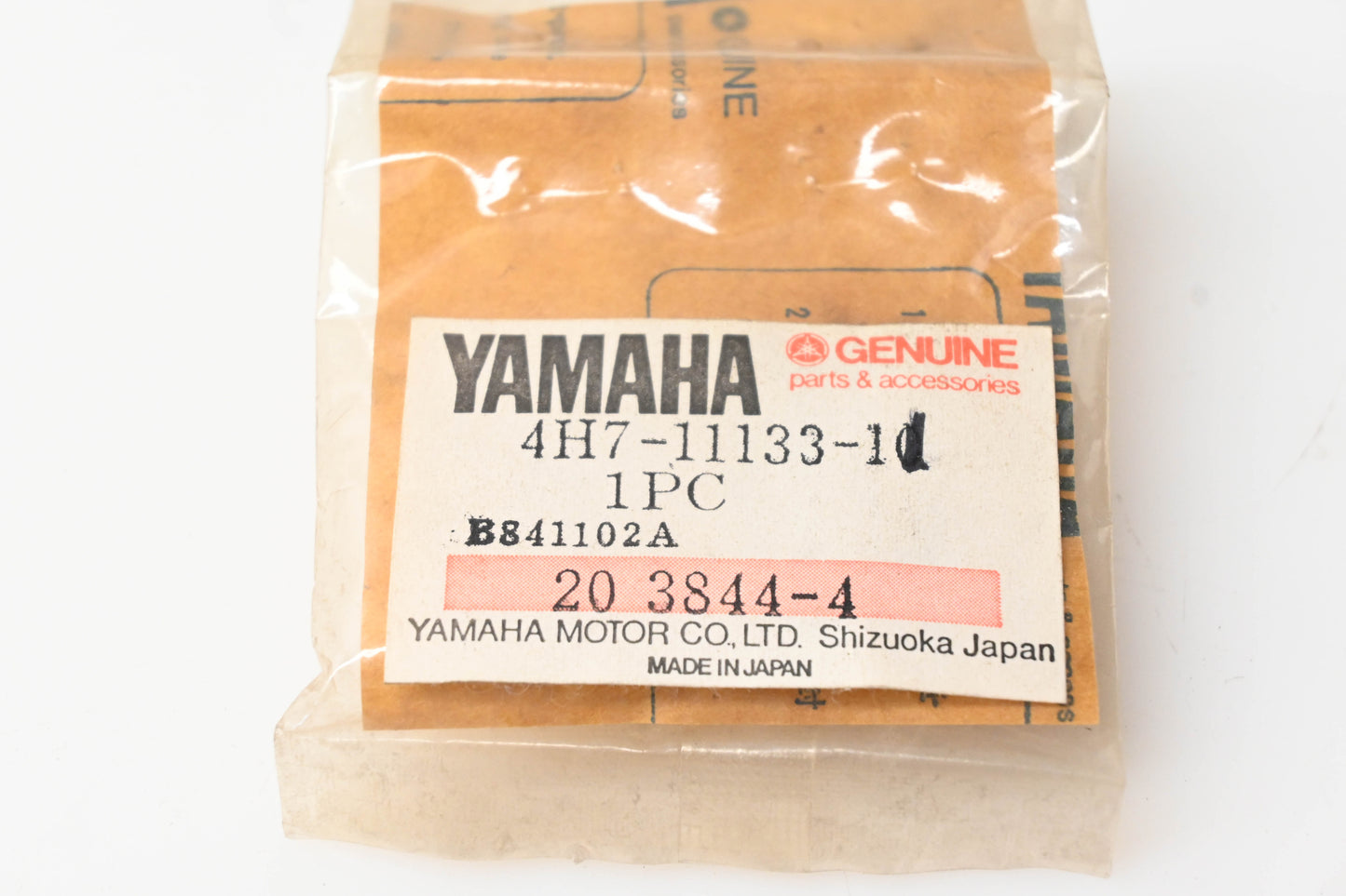 Yamaha 4H7-11133-10-00 Intake valve Guide NOS