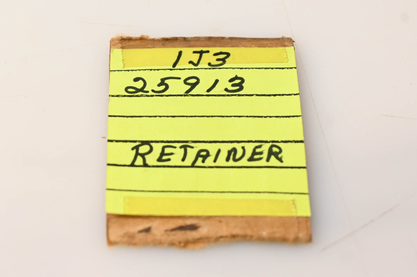 Yamaha 1J3-25913-00-00 Front Brake Retainer NOS