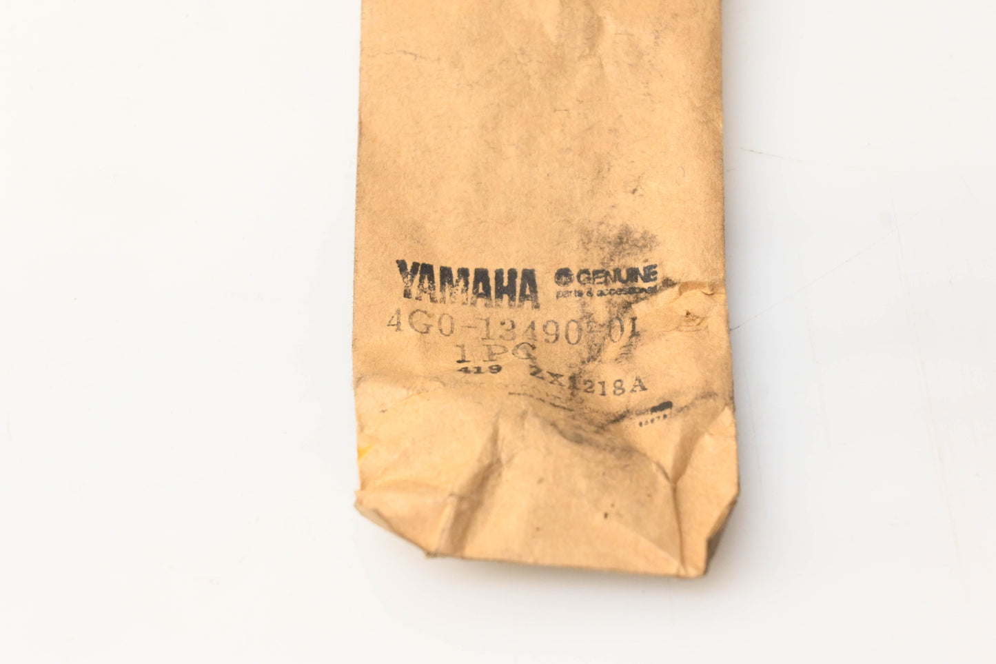 Yamaha 4G0-13490-01-00 Oil Relief Valve assembly NOS