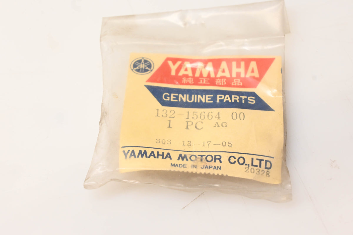 Yamaha 132-15664-00-00 Kick Spring Guide NOS