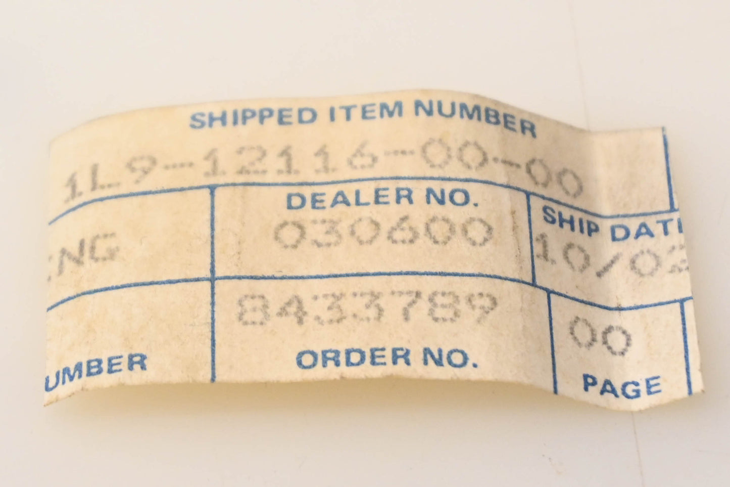 Yamaha 1L9-12116-00-00 Cylinder Head Valve Seat NOS