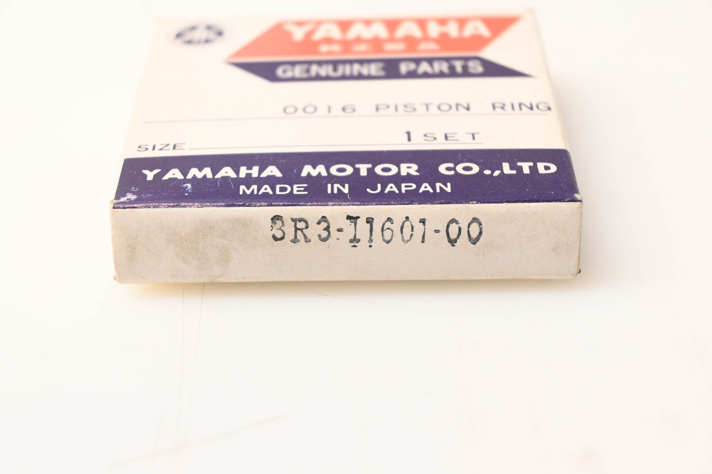 Yamaha 3R3-11601-00-00 Piston Ring Kit NOS