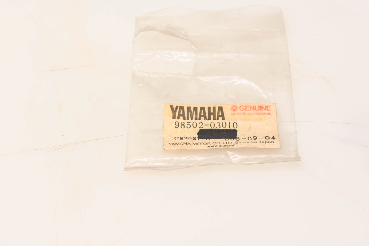 New OEM Yamaha 98502-03010-00 Pan Headed Screw NOS