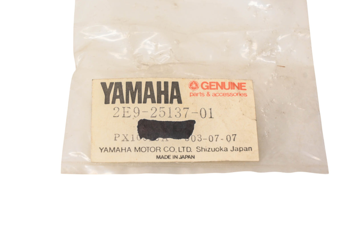 New OEM Yamaha 2E9-25137-01-00 Stop Ring NOS