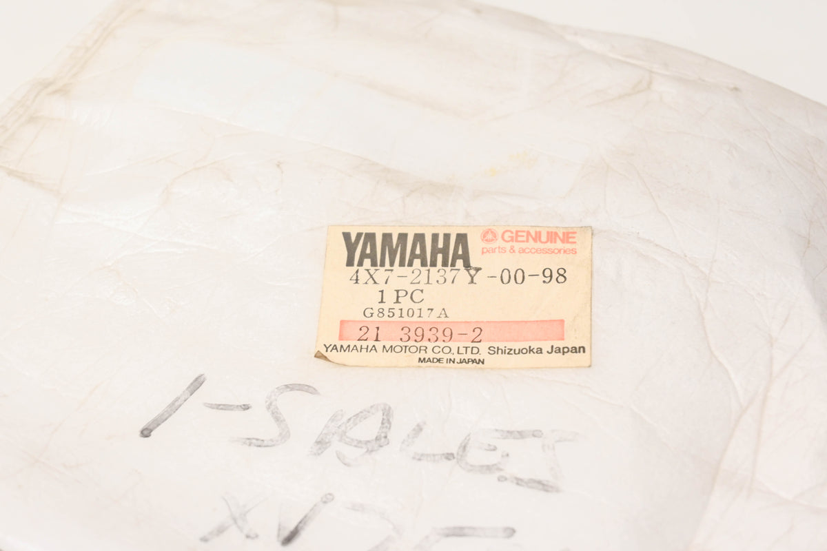 New OEM Yamaha 4X7-2137Y-00-98 Air Guide NOS