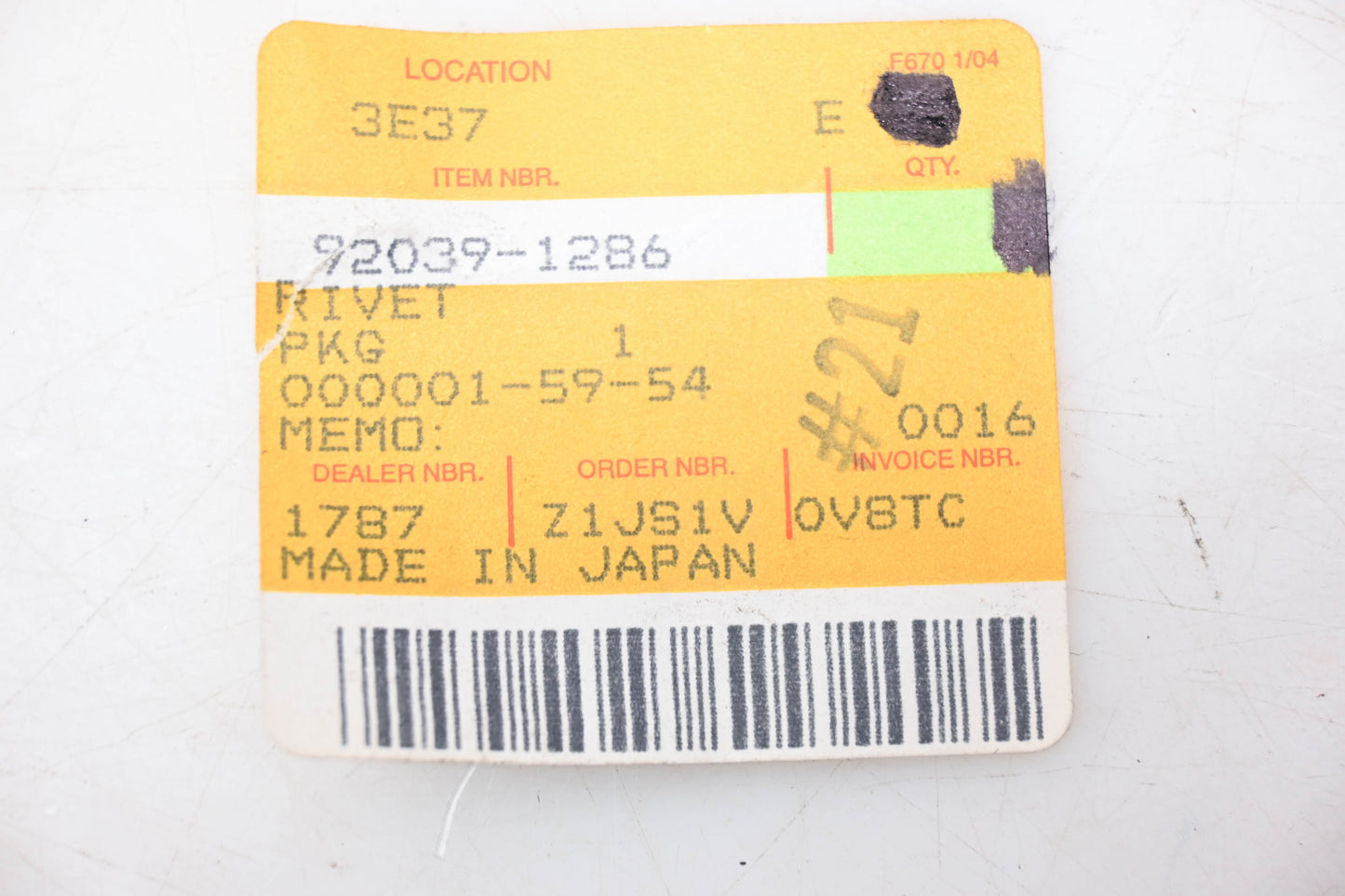 New OEM Kawasaki 92039-1286 Plastic Rivets Qty 2 NOS