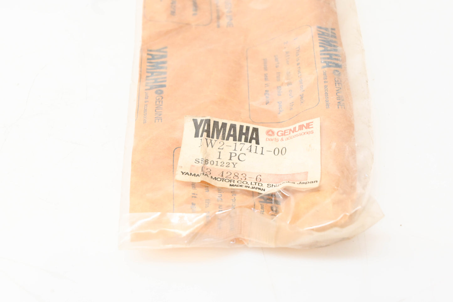 New OEM Yamaha 1W2-17411-00-00 Main Axle NOS