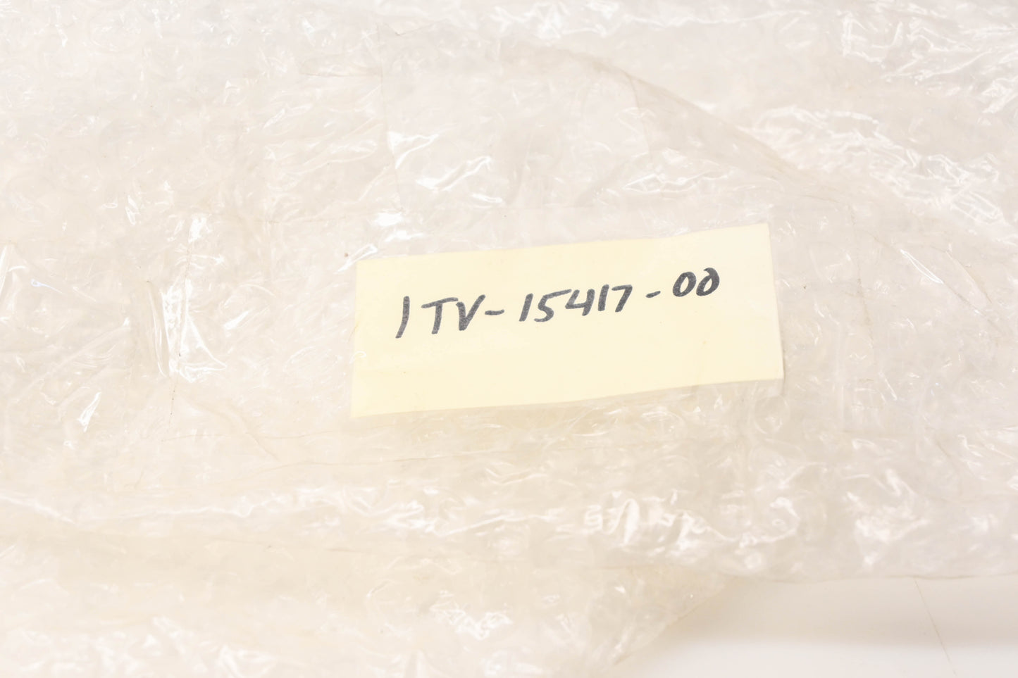 New OEM Yamaha 1TV-15417-00-00 Cap Cover NOS
