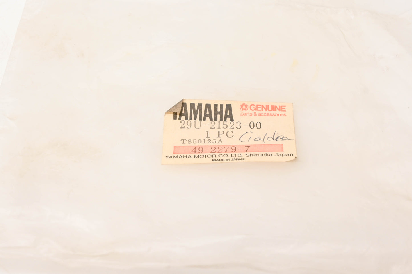 New OEM Yamaha 29U-21523-00-00 Plate 1 Kit With Bolts and Washers NOS
