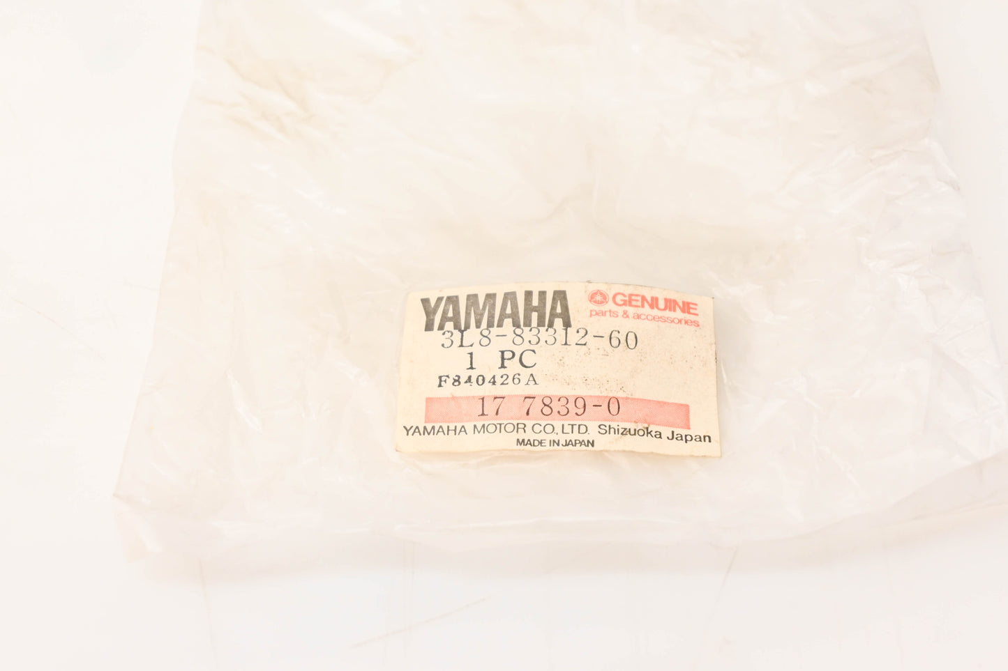 New OEM Yamaha 3L8-83312-60-00 Flasher Lens NOS