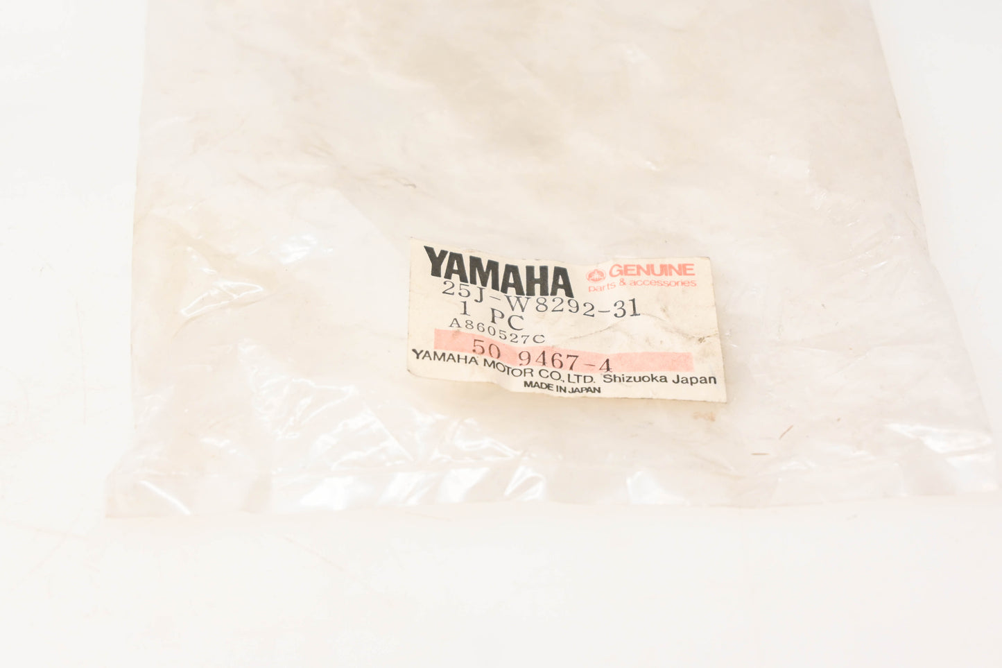 New OEM Yamaha 25J-W8292-31-00 Lever Holder Assembly NOS