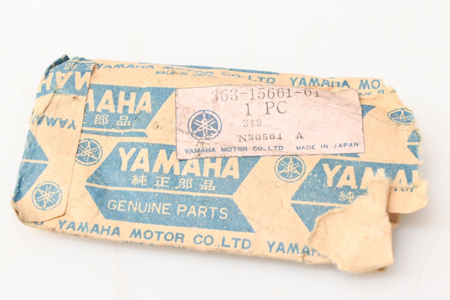 New OEM Yamaha 363-15661-01-00 Kick Start Axle NOS