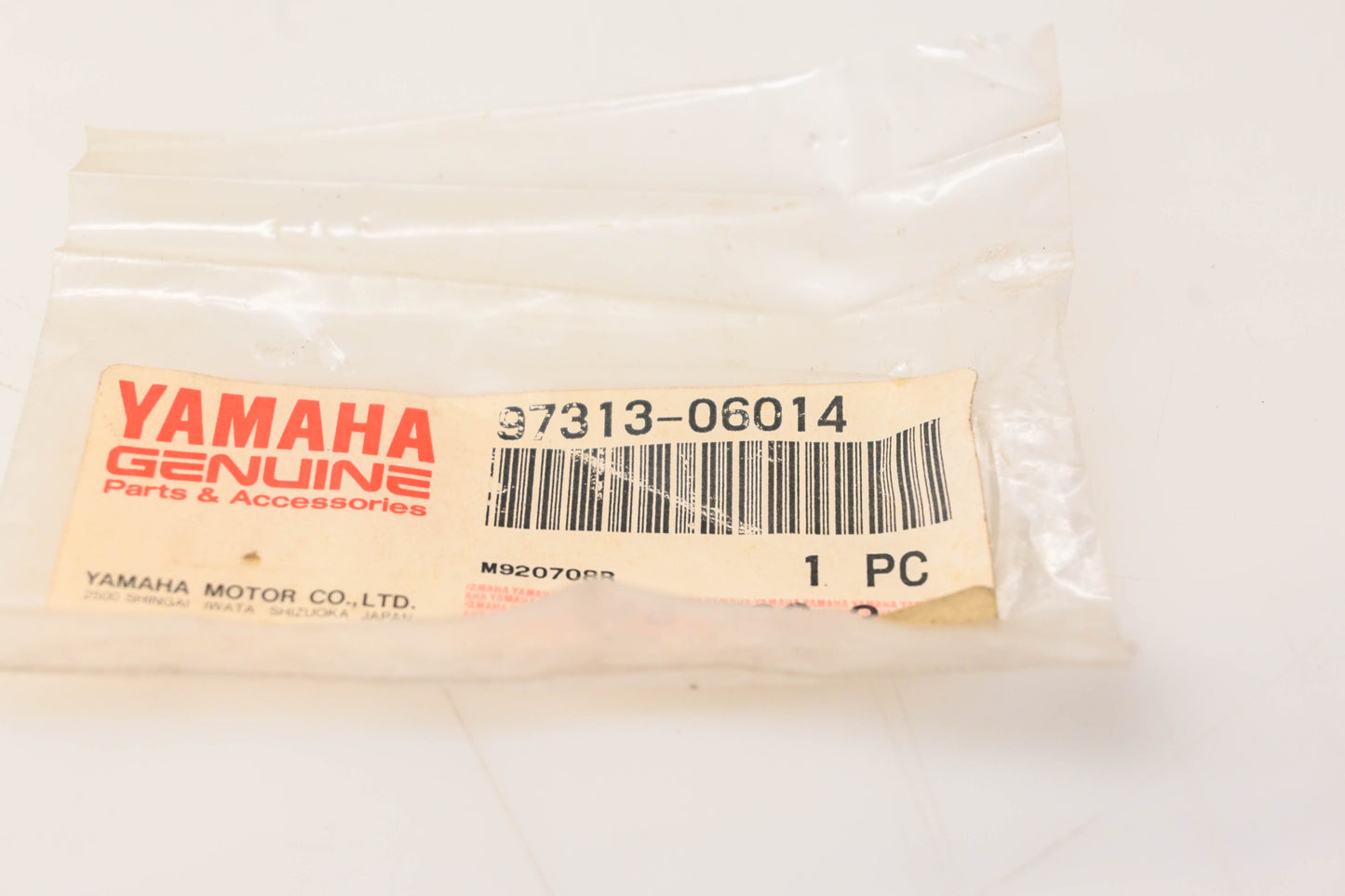 New OEM Yamaha 97313-06014-00 Bolt NOS