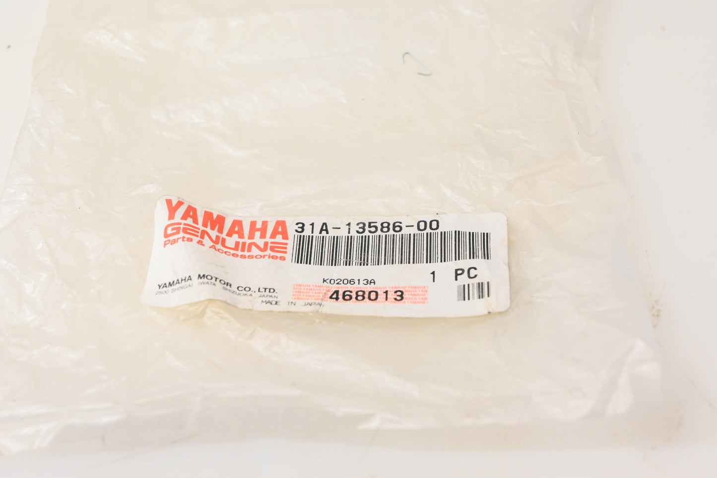 New OEM Yamaha 31A-13586-00-00 Carburetor Joint Intake Boot NOS