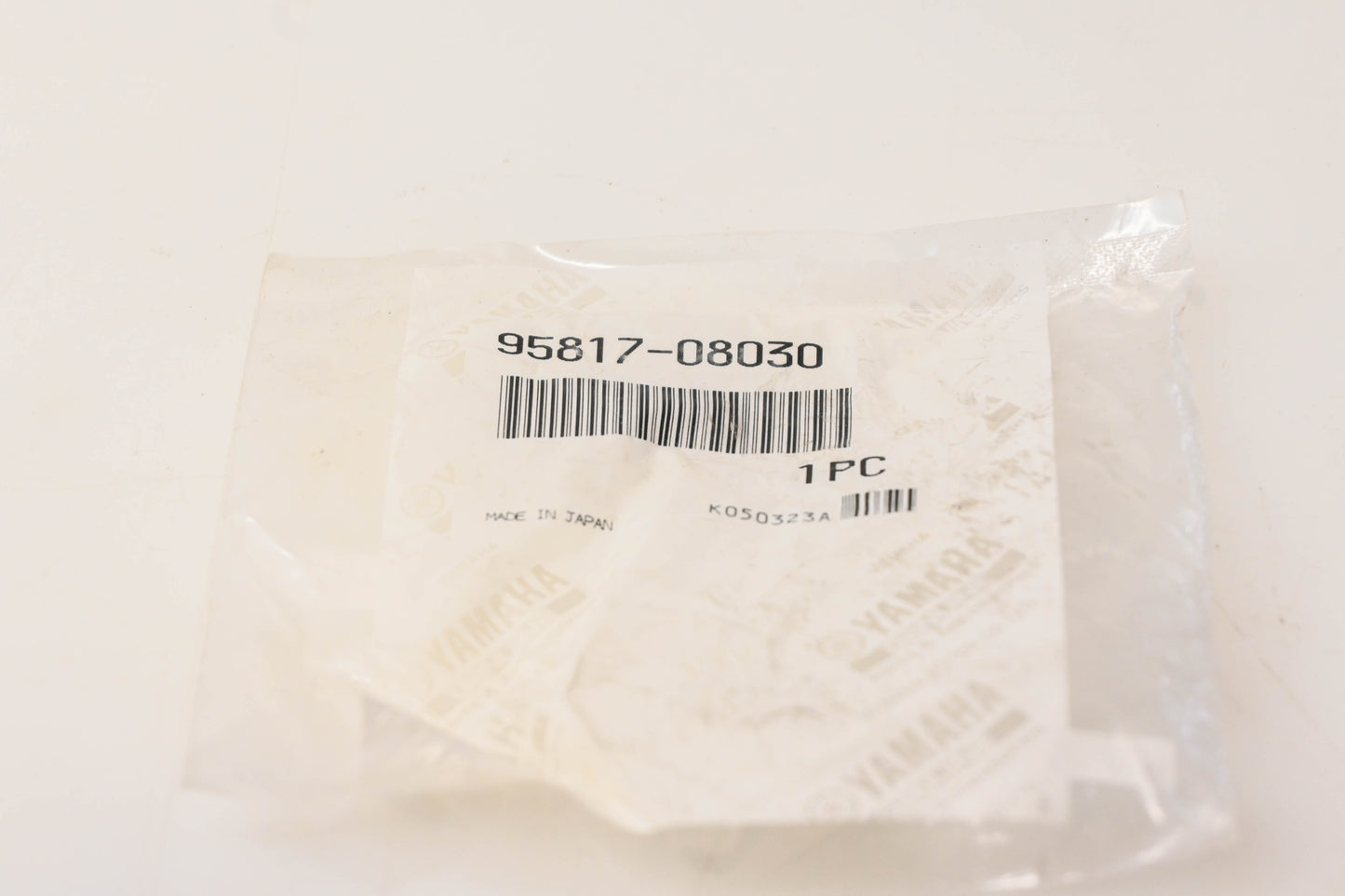 New OEM Yamaha 95817-08030-00 Bolt NOS